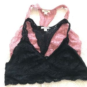 2 bralettes